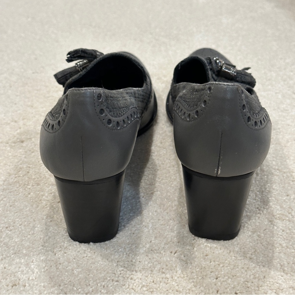 Stuart Weitzman Black & Gray Heels Brogue Loafers Tassel Accent Narrow Fit sz 8 - Picture 7 of 14